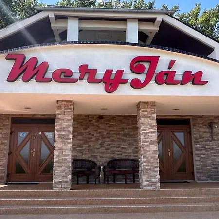 Δωμάτια σε οικογενειακή κατοικία Mery Jan