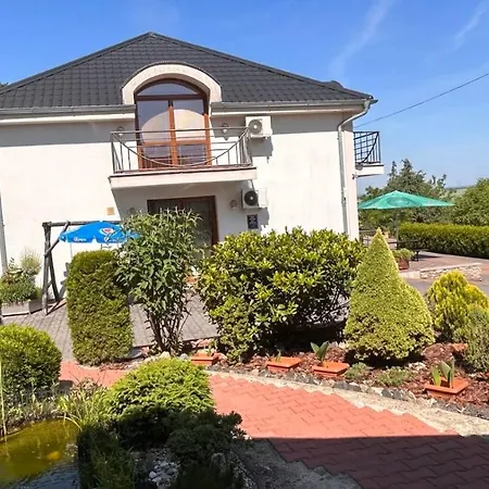 Mery Jan 民宿 Podhájska